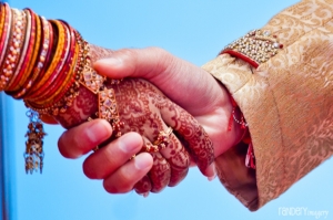 13-indian-wedding-ceremony-henna-mehndi-hands
